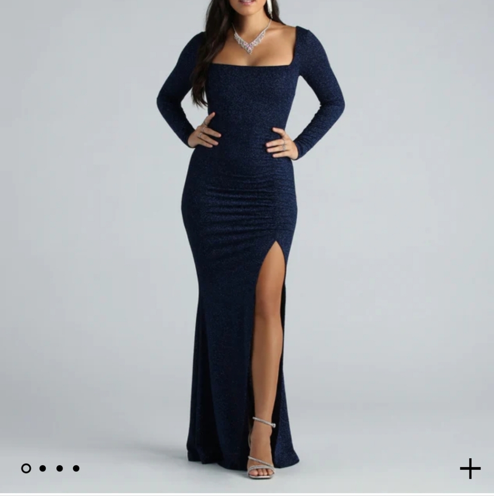 Windsor dress size Medium navy